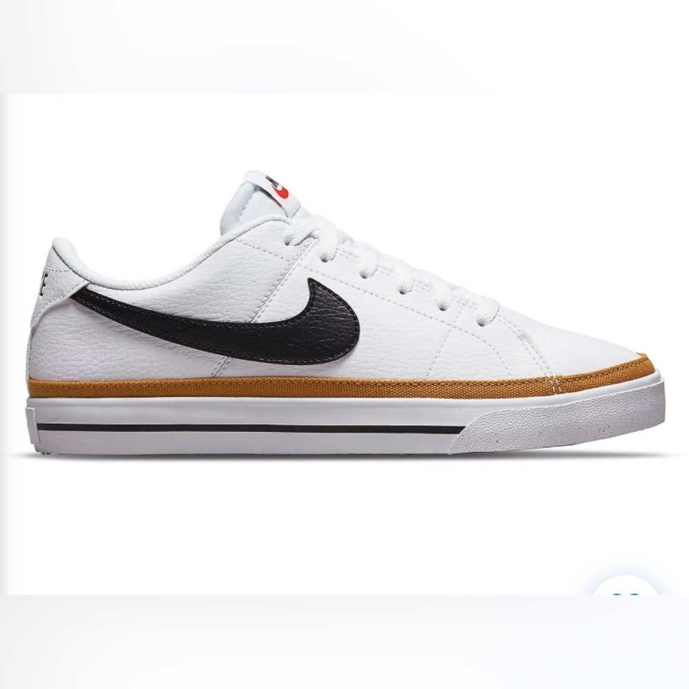 Nike Women’s Court Legacy Sneakers size 9